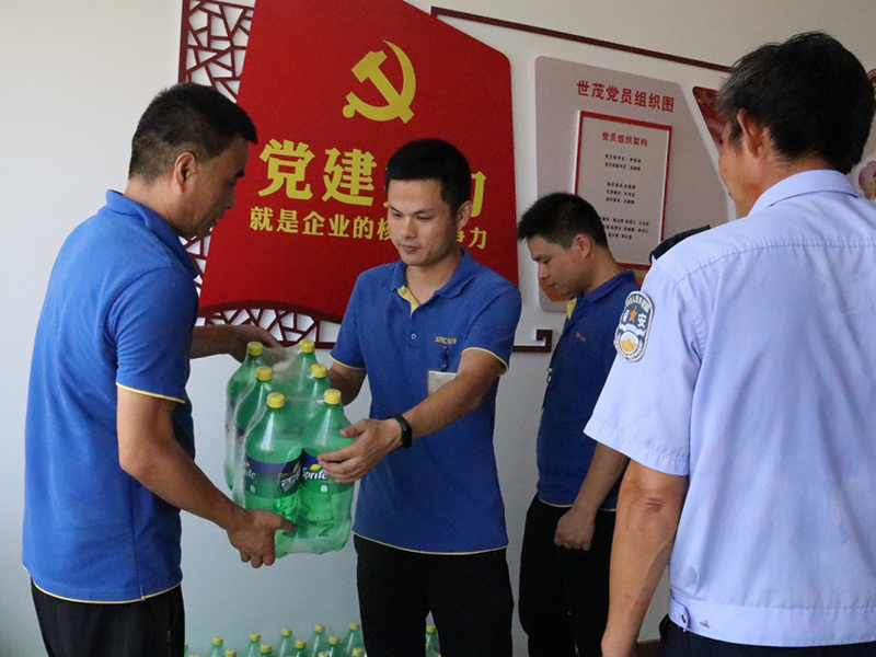 八一情,向前行——世茂铜业建军节慰问活动,情暖退伍军人职工!